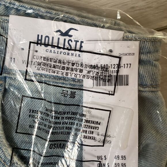 HOLLISTER CURVY ULTRA HIGH-RISE LIGHT WASH PATCHWORK VINTAGE‎ RELAXED MOM SHORT - Picture 6 of 7